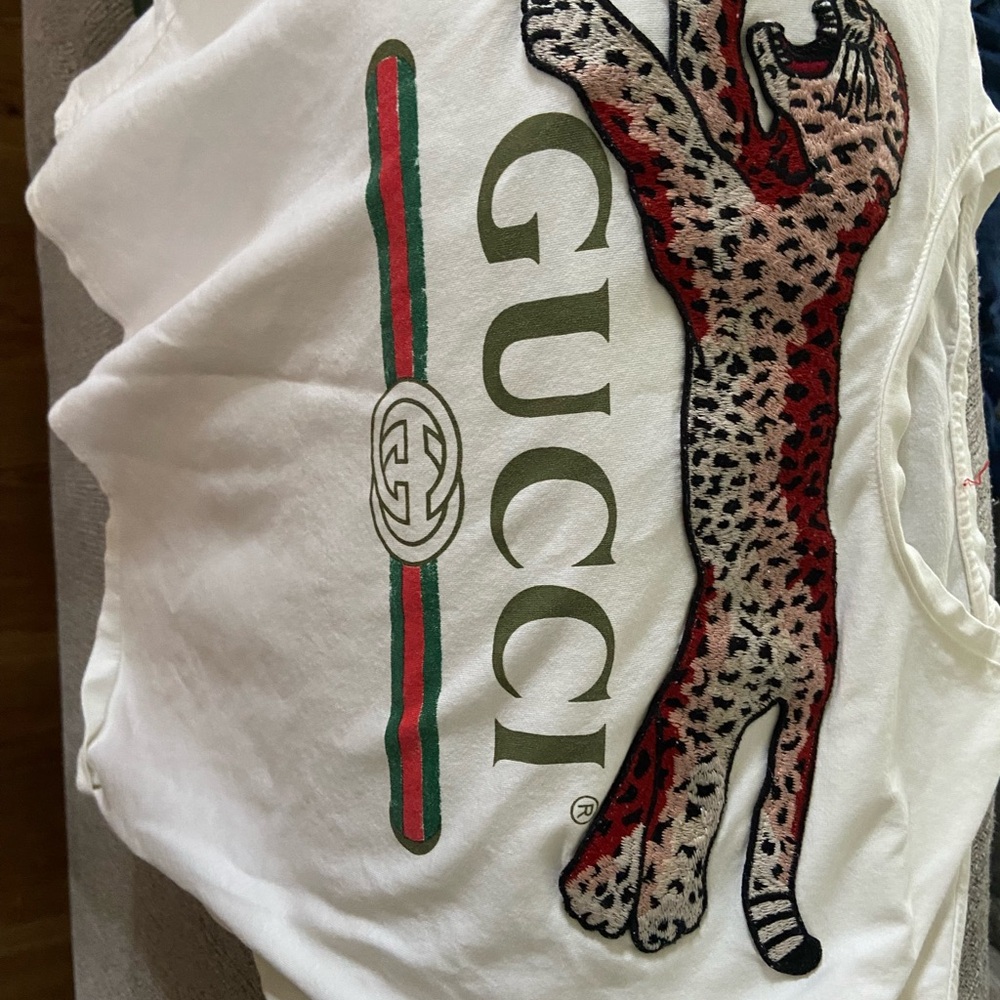 Gucci White T-Shirt with Tag Detail